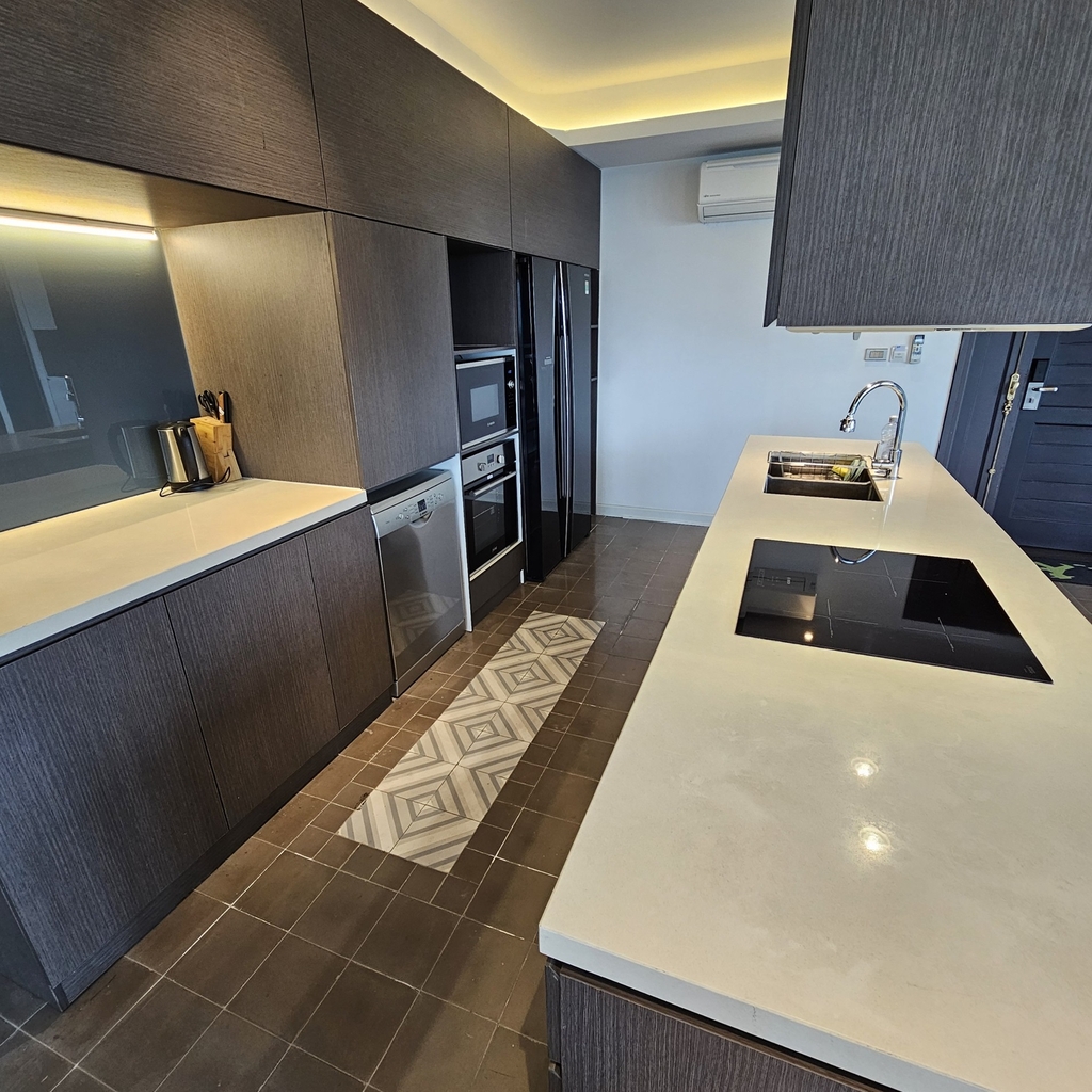 The Vertical Apartment - 3 bed room