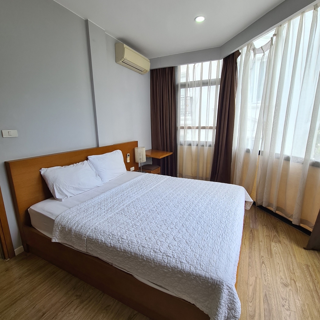 Square Apartment - 1 bed room