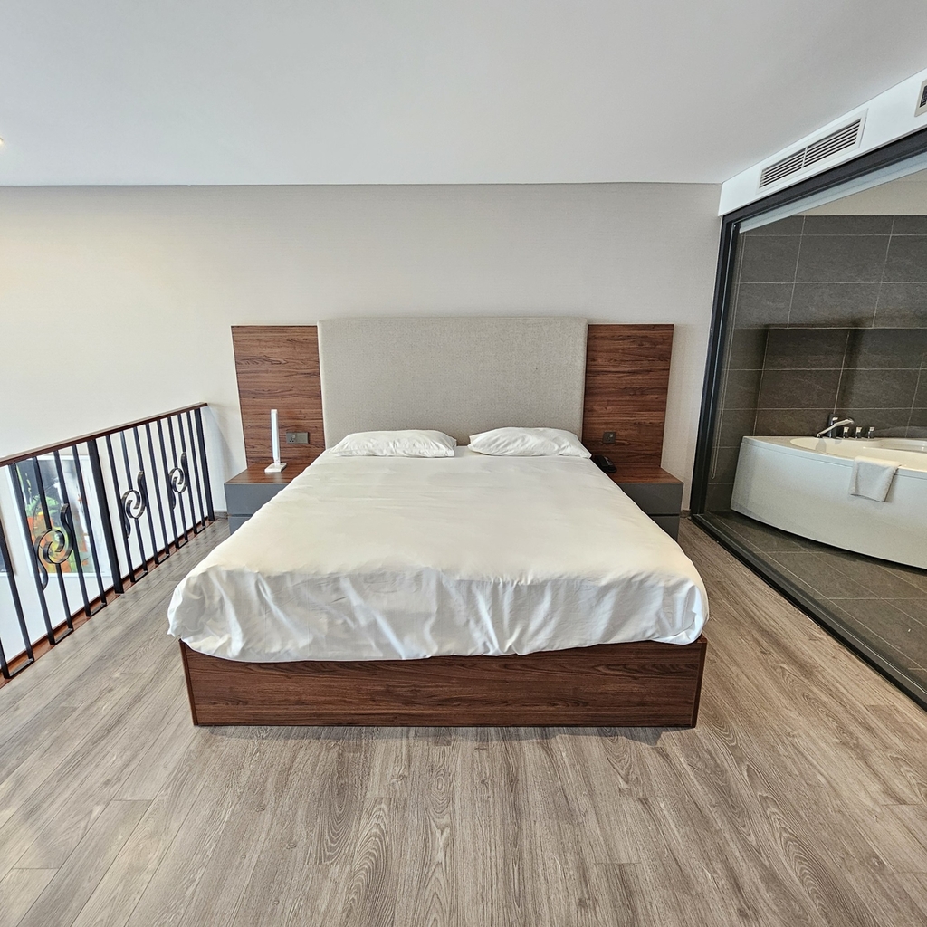 PentStudio West Lake Hanoi 713- Depulex 1 bed room