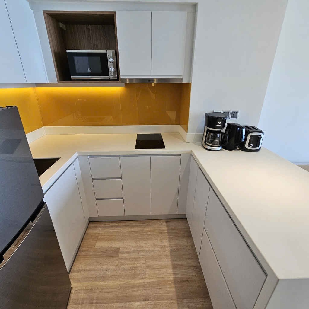 Parkroyal Serviced Suites Hanoi - 1 bed room Lake view