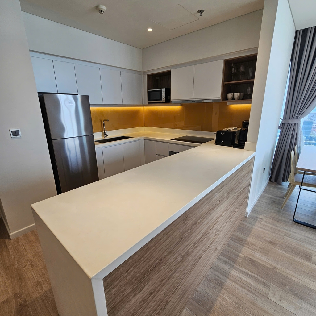 Parkroyal Serviced Suites Hanoi - 2 bed room Lake view