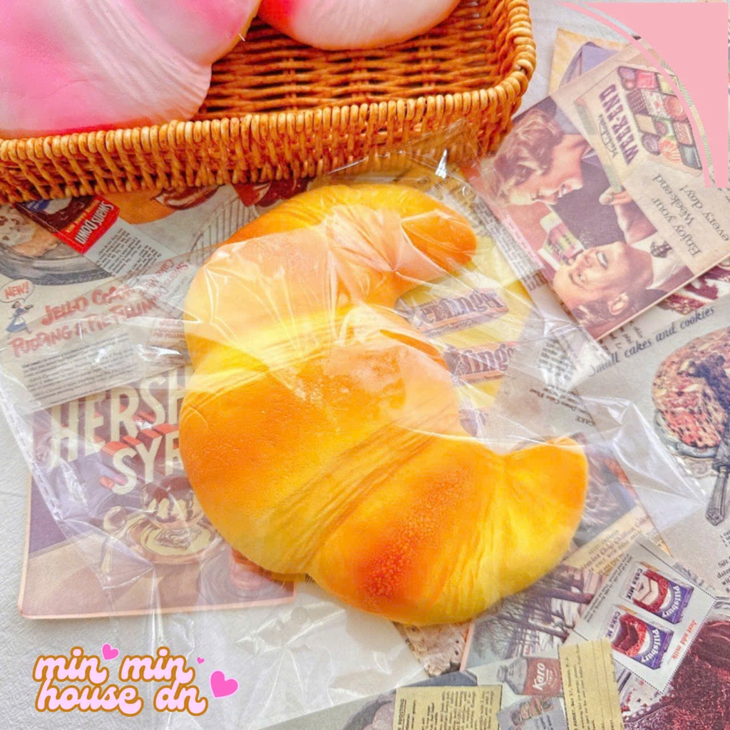 Bánh Squishy Sừng Trâu To Bự Slow Mềm Mịn HT
