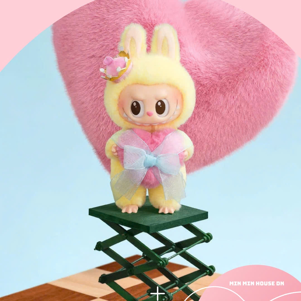 Labubu Queen POP MART THE MONSTERS Let's Checkmate Series-Vinyl Plush Hanging Card SP