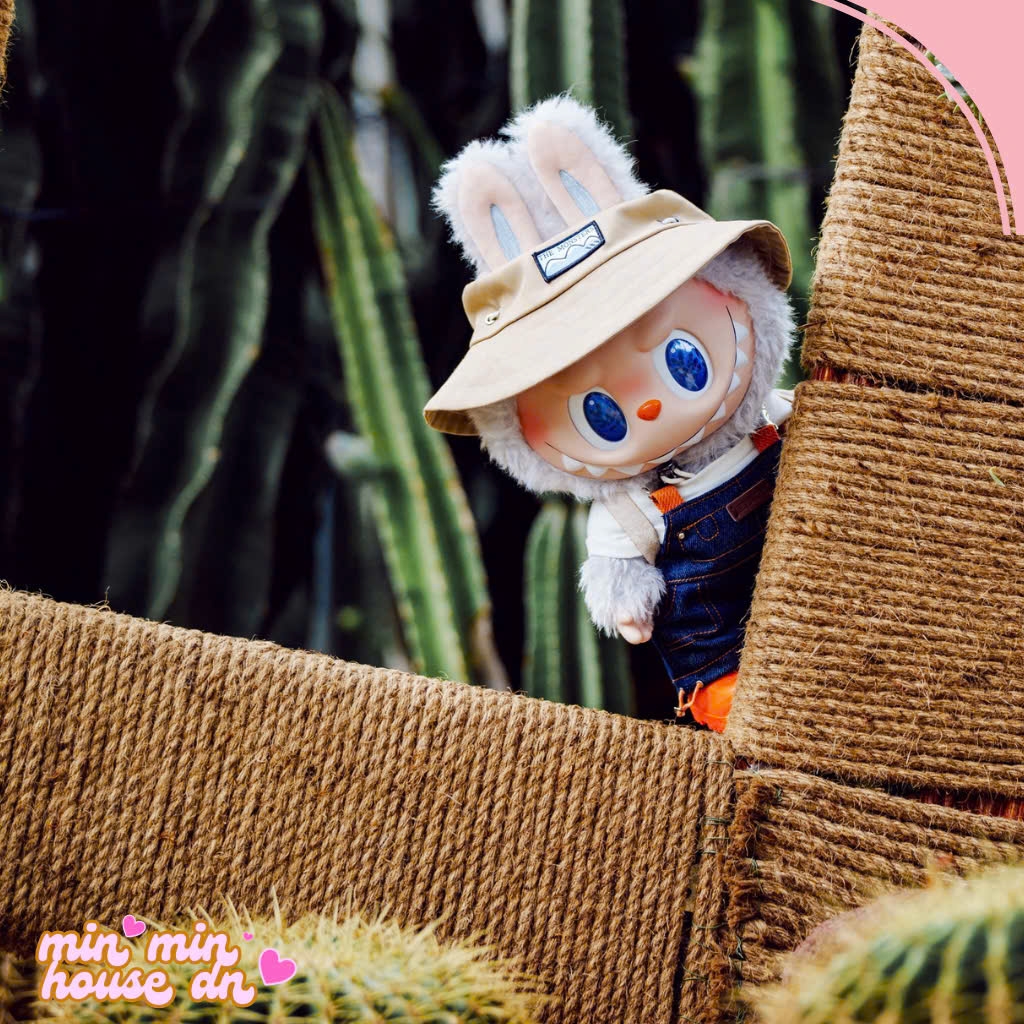 POP MART THE MONSTERS FALL IN WILD SERIES-Vinyl Plush Doll - Labubu cúc 38cm