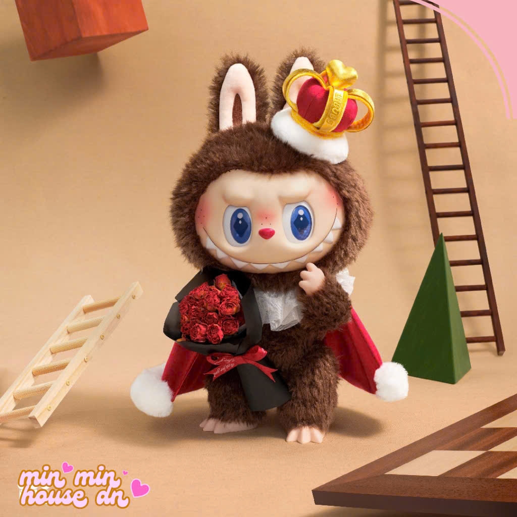 POP MART THE MONSTERS Let 's Checkmate Series-Vinyl Plush Doll - Labubu King 38cm