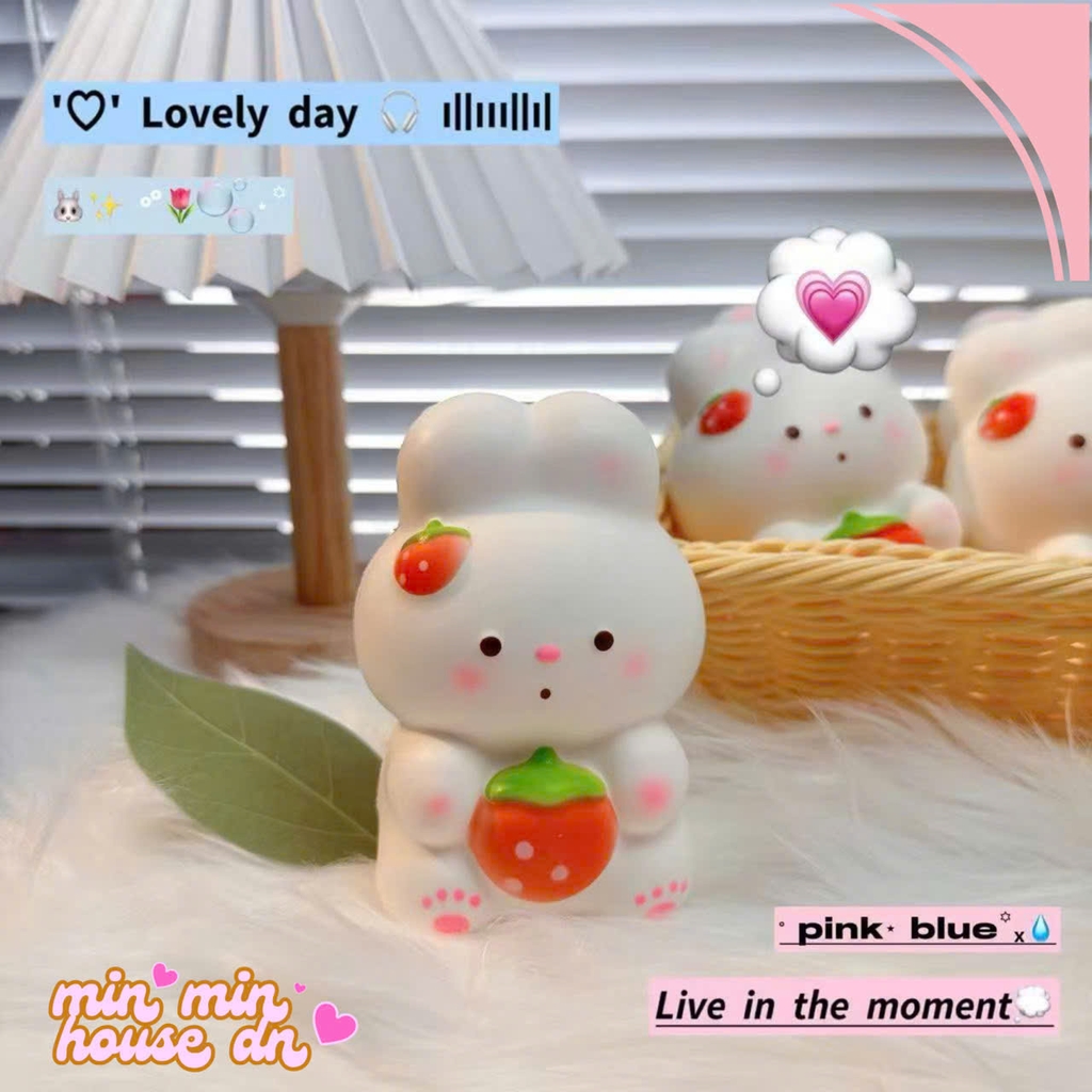 Squishy Chú Thỏ Trắng Dễ Thương Ôm Quả Dâu Slow Siêu Mềm HT