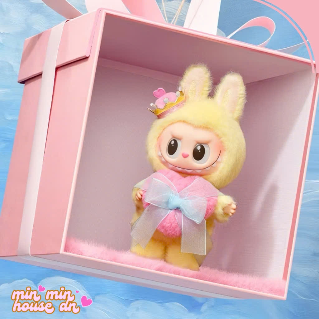 POP MART THE MONSTERS Let's Checkmate Series-Vinyl Plush Hanging Card - Labubu queen 17cm