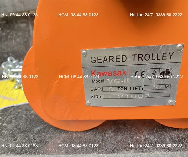 Con chạy kéo tay Kawasaki 2 tấn