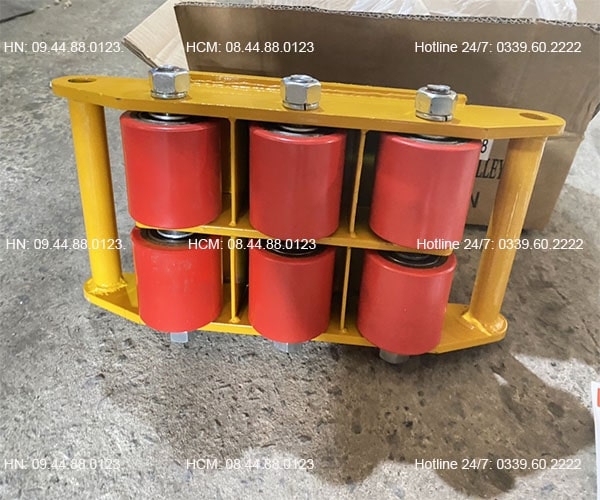 Con rùa chuyển hàng 8 tấn hướng thẳng