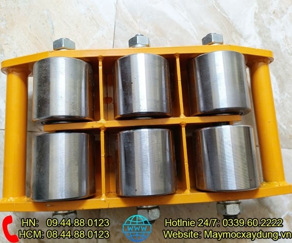 Con rùa chuyển hàng Bison 8 tấn CRA-8 bánh thép hướng thẳng