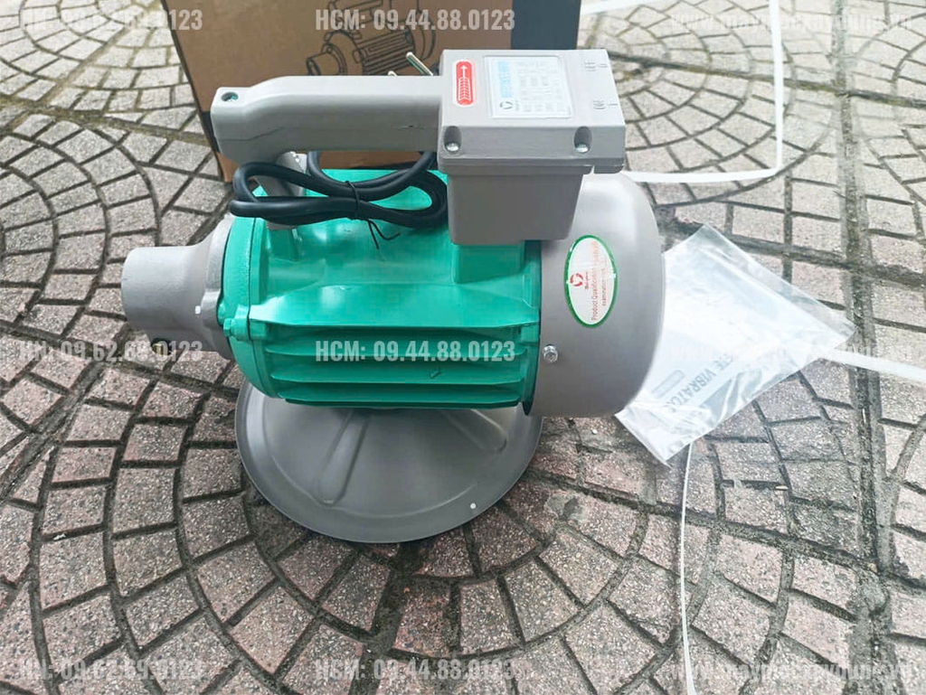 Đầm dùi bê tông chạy điện Nikipro 2.2KW 220V