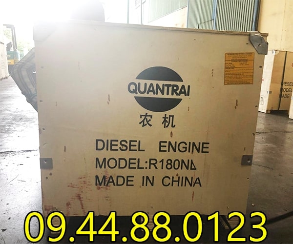 Đầu nổ Diesel QuanTrai D8 R180N làm mát bằng gió đèn