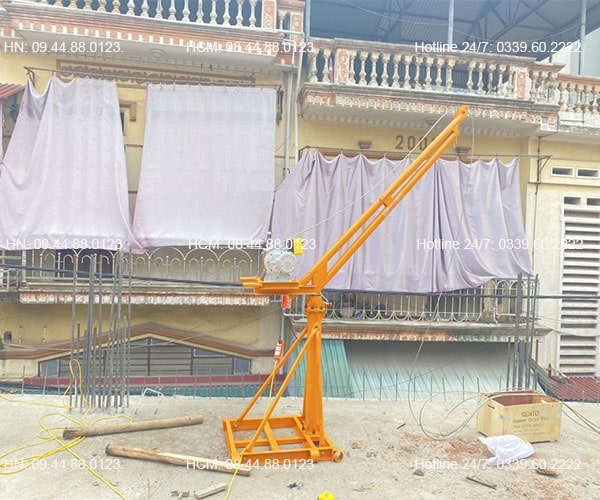 Cẩu xoay 360 độ Rakuda 500kg