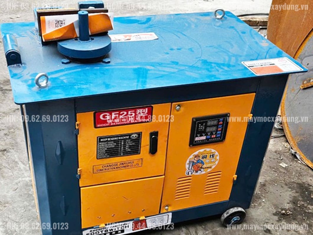 Máy bẻ đai sắt GF25 380V 20mm bảng điện tử