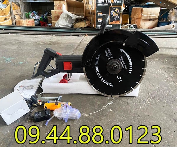 Máy cắt bê tông cầm tay chạy điện 220V