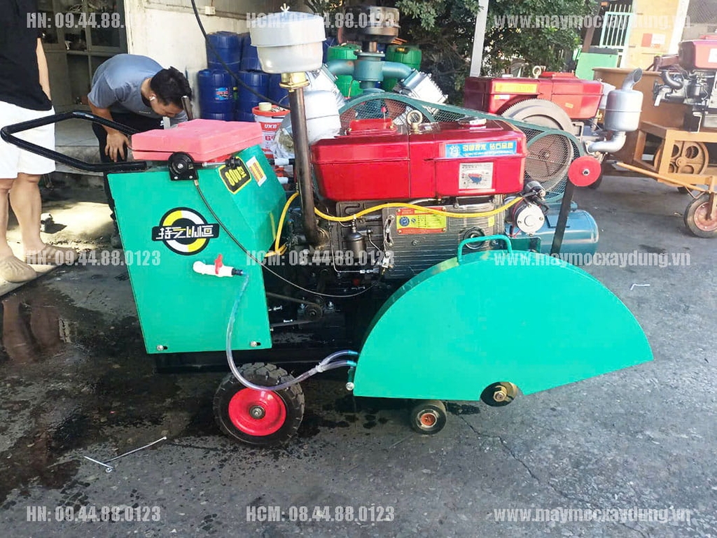 Máy cắt bê tông chạy dầu Diesel Q800 cắt sâu 33cm (khung có trợ lực)