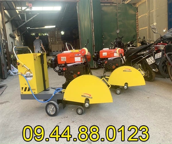 Khung cắt bê tông chạy dầu Diesel Rakuda Q600