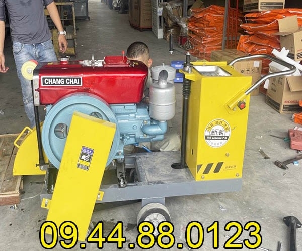 Máy cắt bê tông chạy dầu Diesel Rakuda Q600 D15