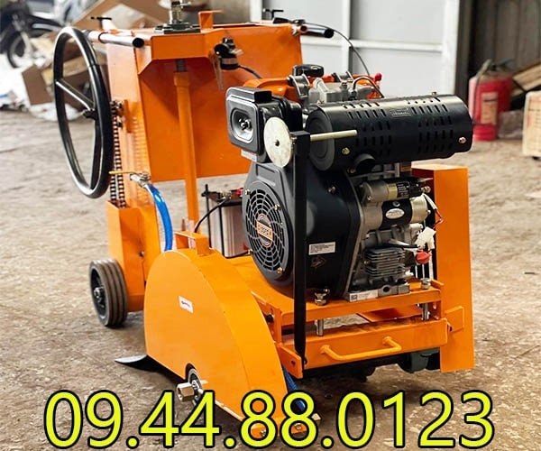 Máy cắt bê tông chạy dầu KC24 lắp động cơ dầu LiFan 15HP C195FD-A