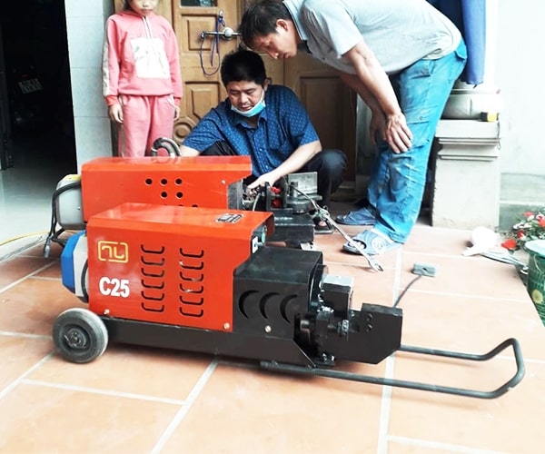 Máy cắt sắt thủy lực Phi 28-28mm 220V