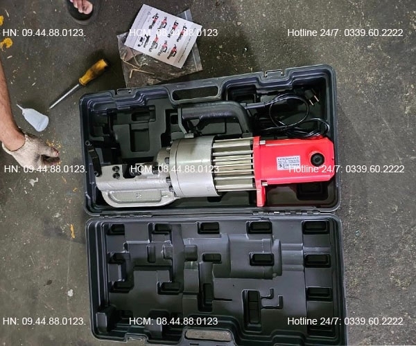 Máy cắt sắt thủy lực Trung Quốc RC32