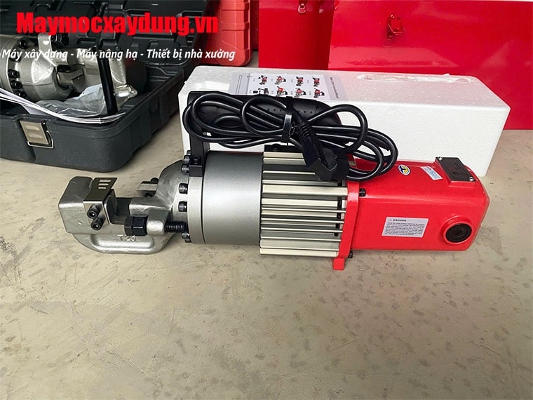Máy cắt sắt thủy lực Trung Quốc RC32