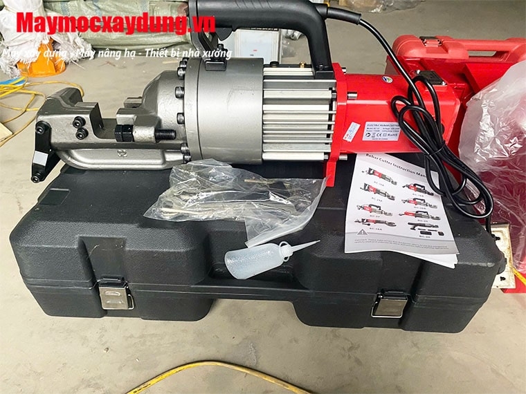 Máy cắt sắt thủy lực Trung Quốc RC32