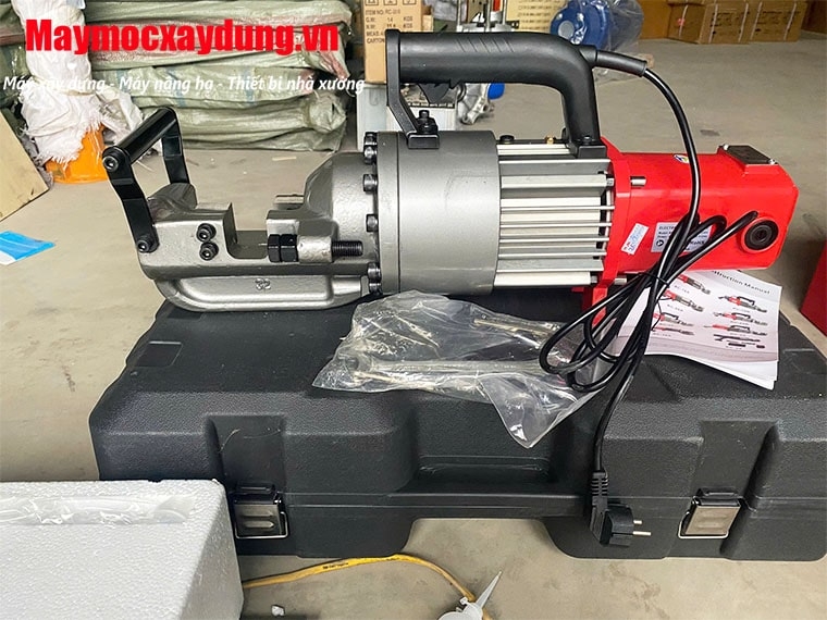 Máy cắt sắt thủy lực Trung Quốc RC32