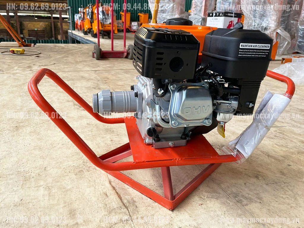 Máy đầm dùi chạy xăng lắp động cơ Lifan 200 6.5HP