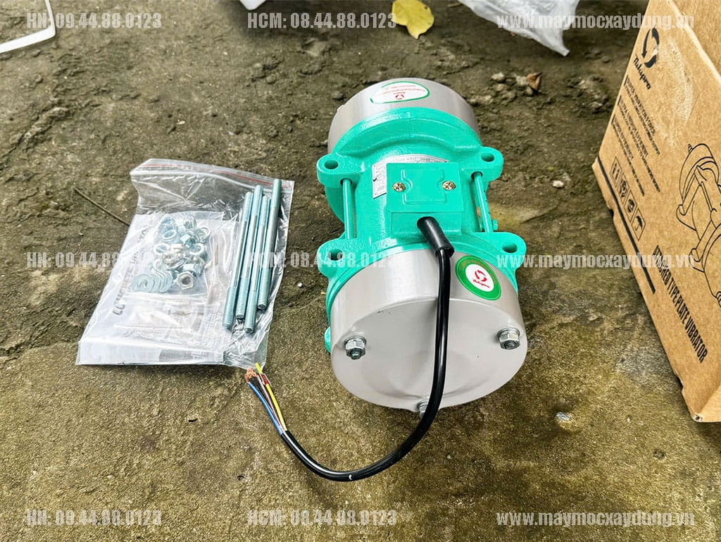 Đầm rung bê tông Nikipro 0.75KW ZW3.5 380V