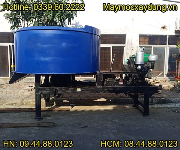 Máy trộn bê tông cưỡng bức cầu ô tô 1500 Lít lắp đầu nổ D30