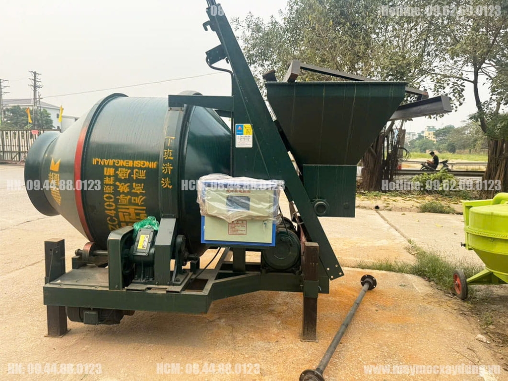 Máy trộn bê tông JZC400 gầu trượt