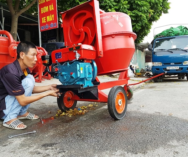 Máy trộn bê tông 450L lắp đầu nổ D8