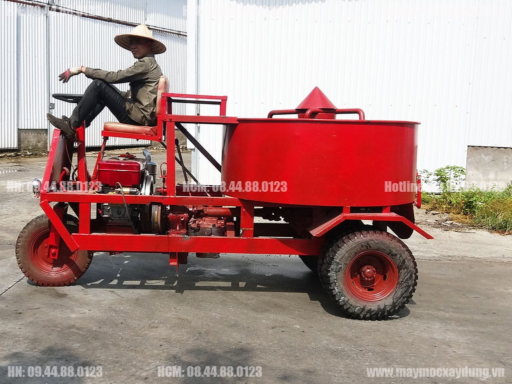Máy trộn bê tông tự hành 3 bao 3 bánh