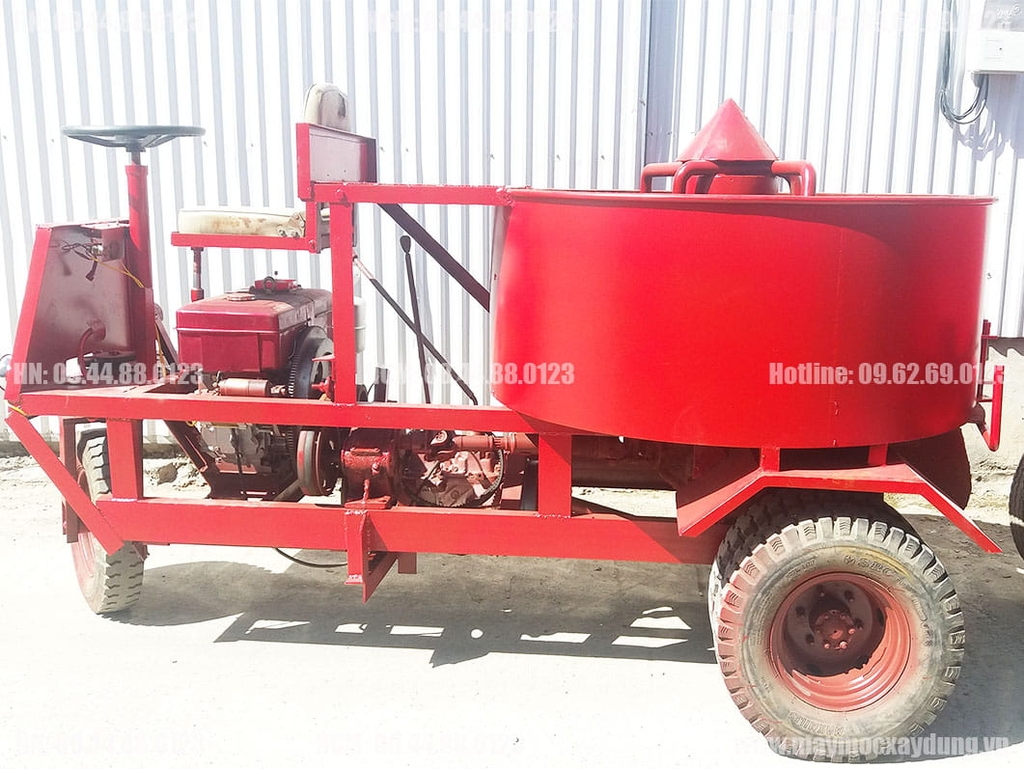 Máy trộn bê tông tự hành 3 bao 3 bánh