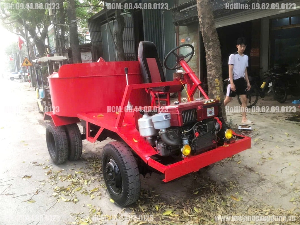 Máy trộn bê tông tự hành 6 bao