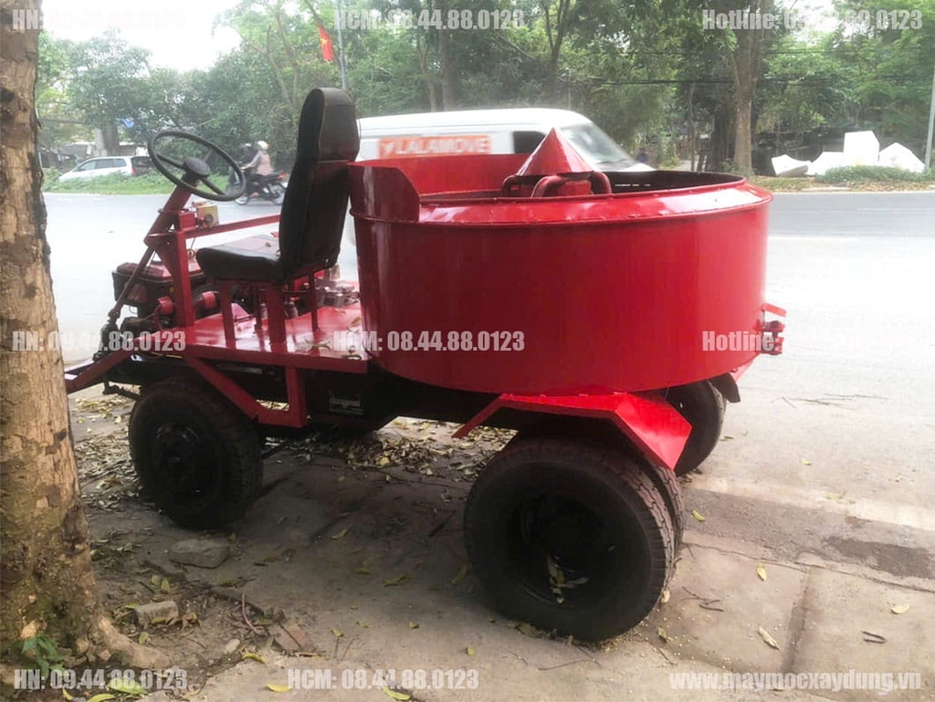 Máy trộn bê tông tự hành 6 bao