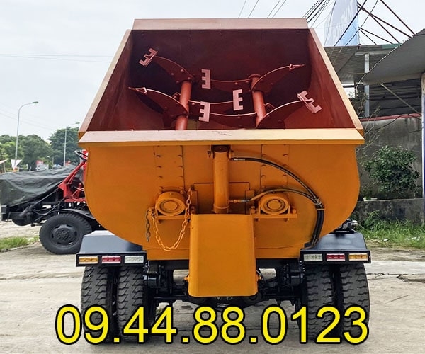 Máy trộn bê tông tự hành bồn ngang 15 bao