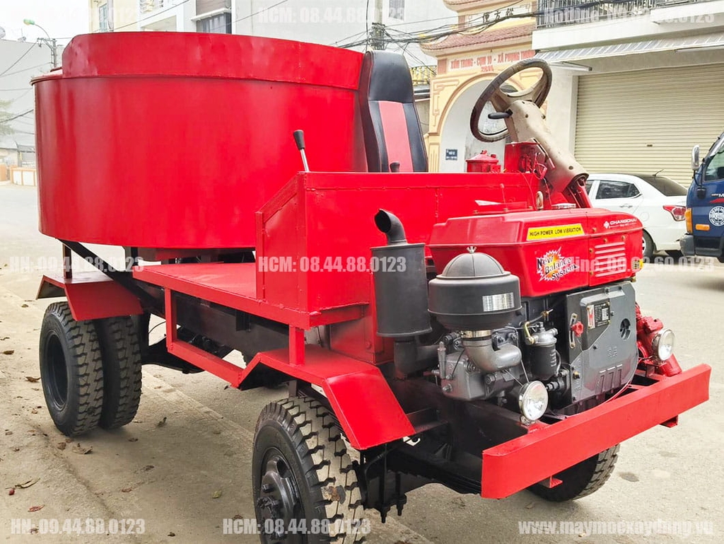 Máy trộn bê tông tự hành 12 bao 2 cầu