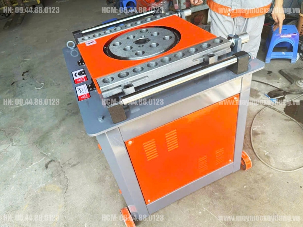 Máy uốn mỏ sắt GW42B 32mm điều góc