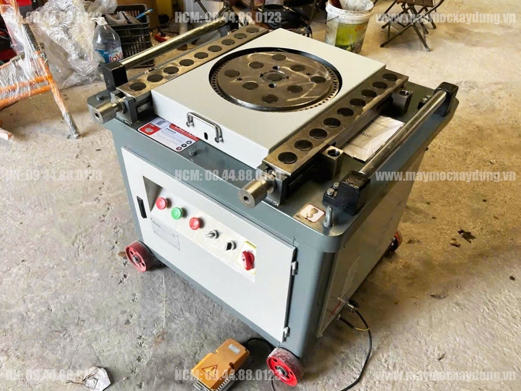 Máy uốn mỏ sắt GW42B 32mm điều góc