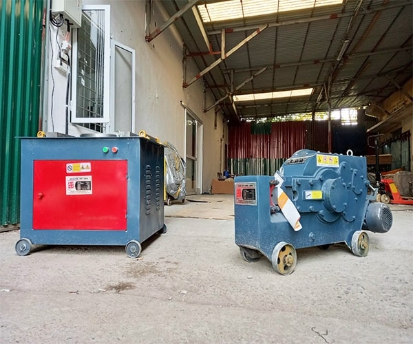 Máy uốn sắt Đông Phong GW45