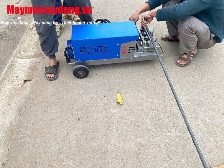 Máy uốn sắt thủy lực phi 25 thợ xây TX- B25