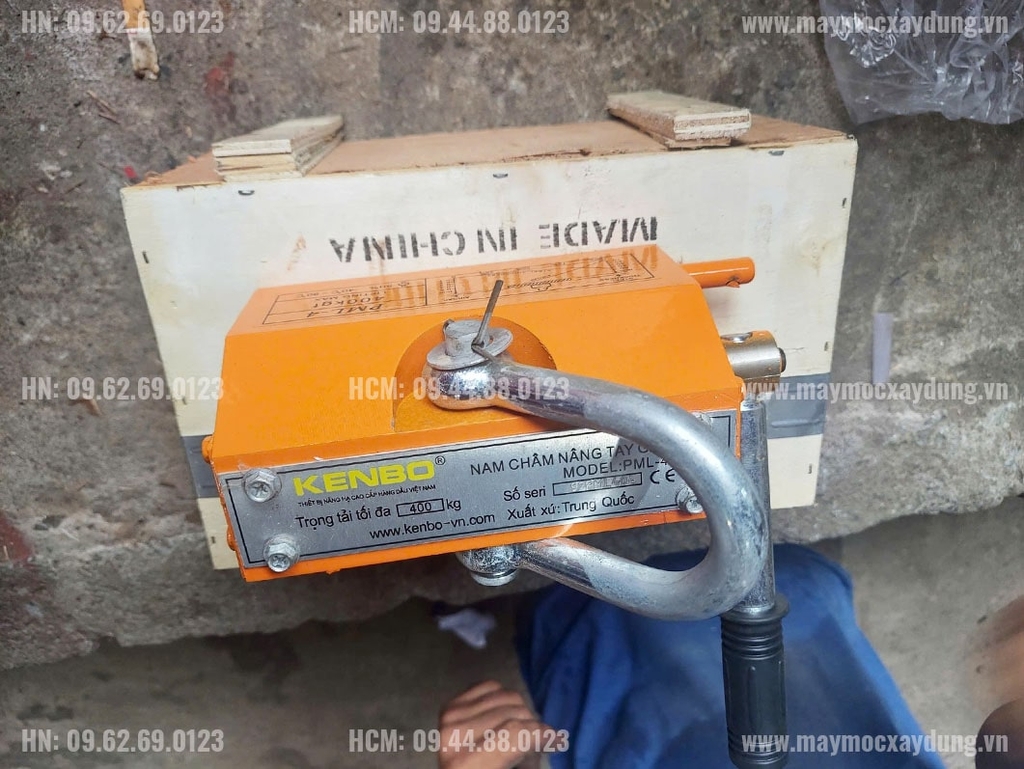 Nam châm cẩu hàng tay gạt 400kg PML-4