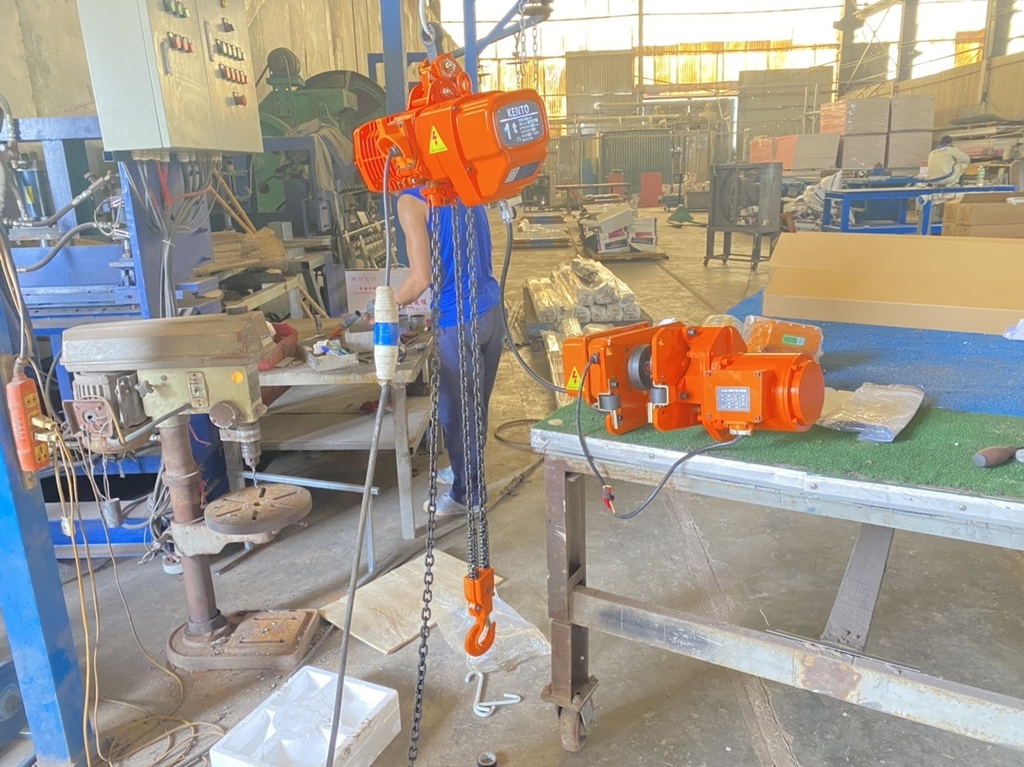 Pa lăng xích điện di chuyển 1 tấn 6m HHBB01-01 380V