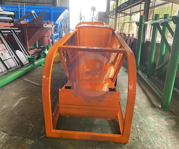 Phễu đổ bê tông nằm ngang 2m3
