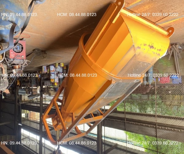 Phễu đổ bê tông nằm ngang 4m3