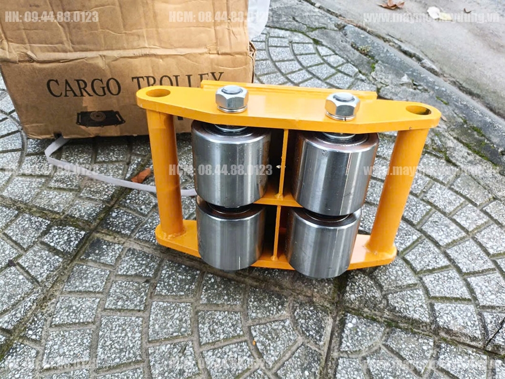 Rùa chuyển hàng 6 tấn CRA-6 bánh thép hướng thẳng