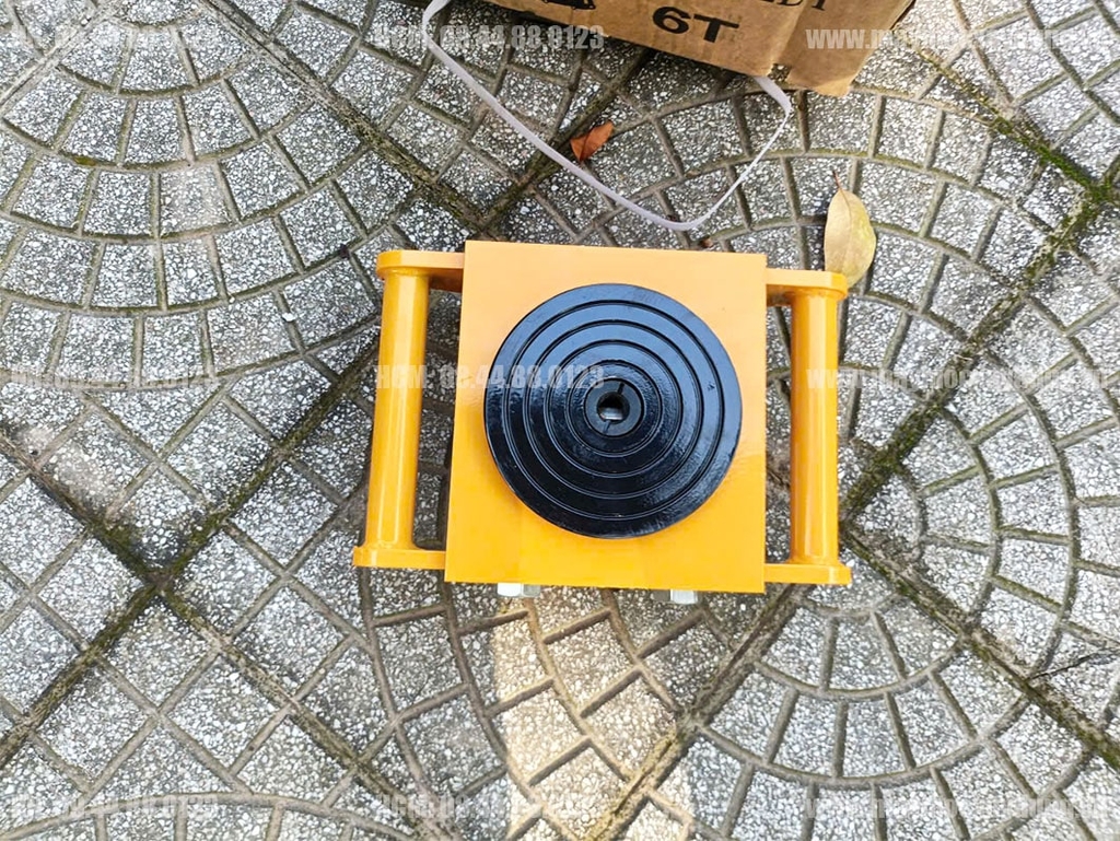 Rùa chuyển hàng 6 tấn CRA-6 bánh thép hướng thẳng