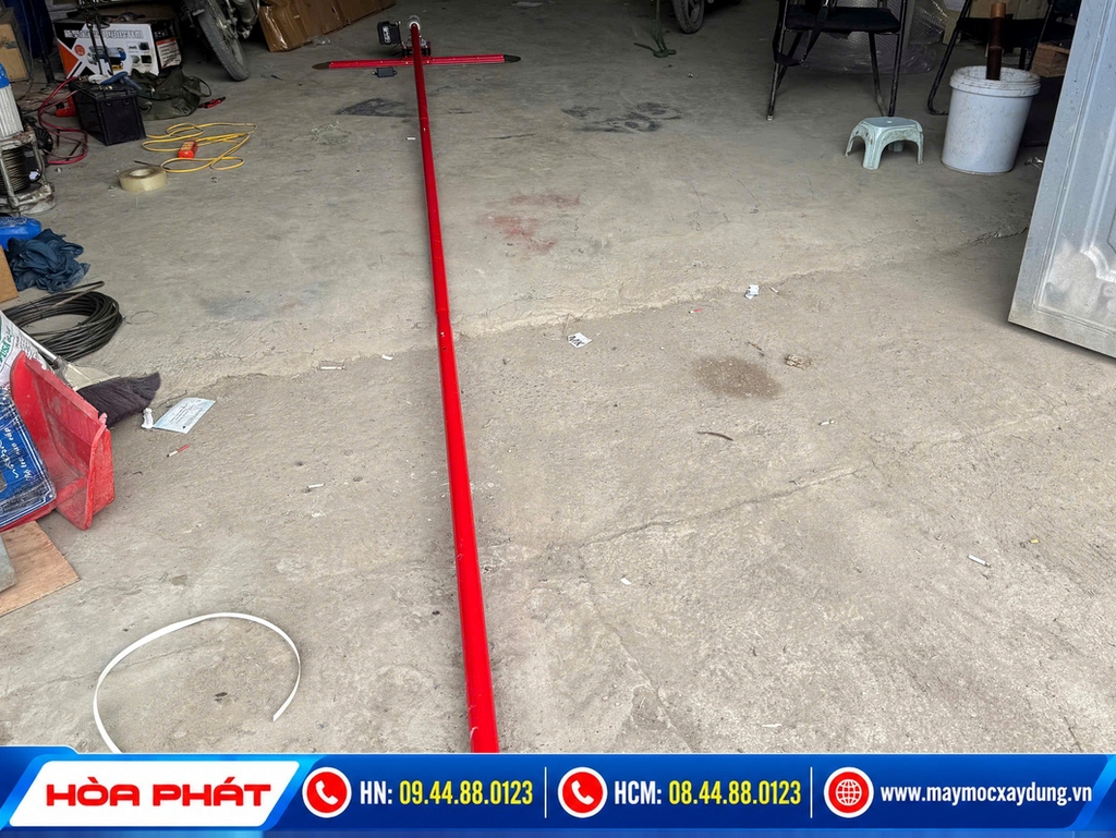 Thước gạt bê tông chạy pin cầm tay Hòa Phát (Thước cán phẳng sàn)